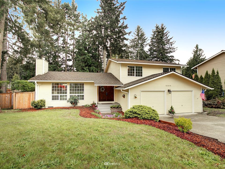 1st image of 2104 Manorwood Drive SE