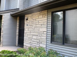 928 W Side Dr, Iowa City, IA 52246