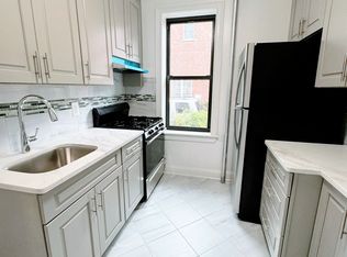 28-04 33rd St #4C, Astoria, NY 11102