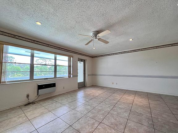4th image of 317 Sheffield M