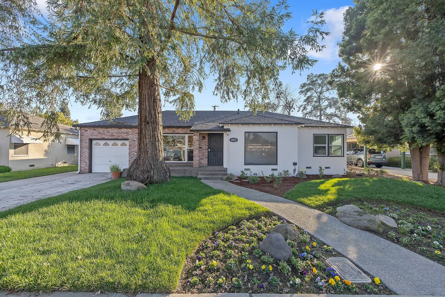 1617 W Noble Avenue photo 1