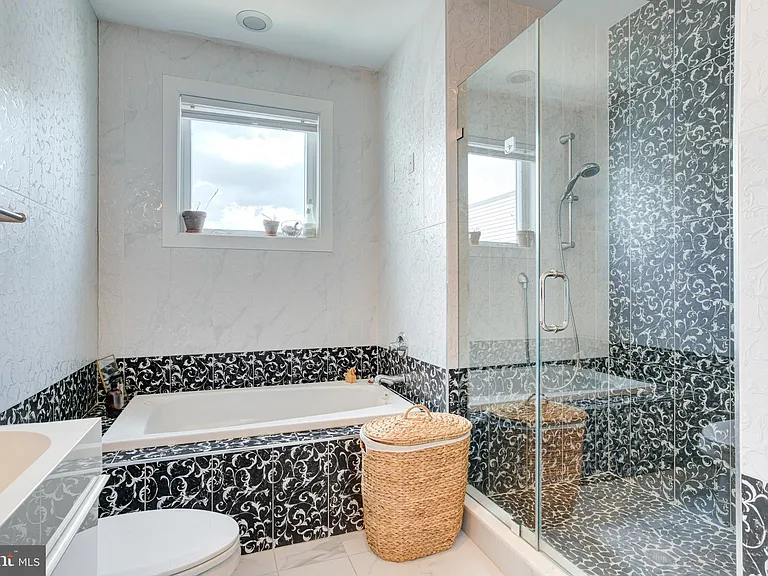 1509 S Dorrance St — Photo 18