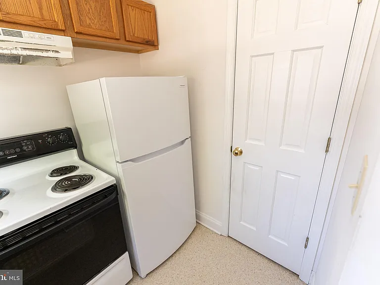 804 Travers St #2 — Photo 11