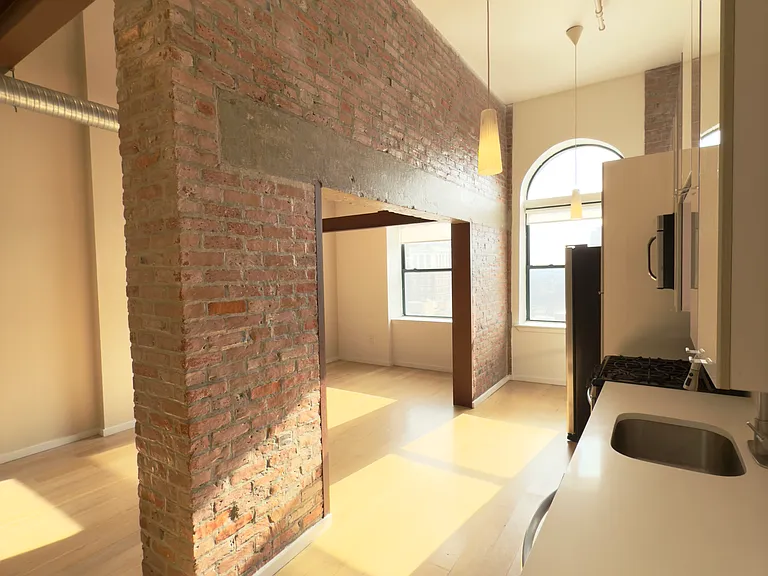 728 Market St #906 — Photo 27