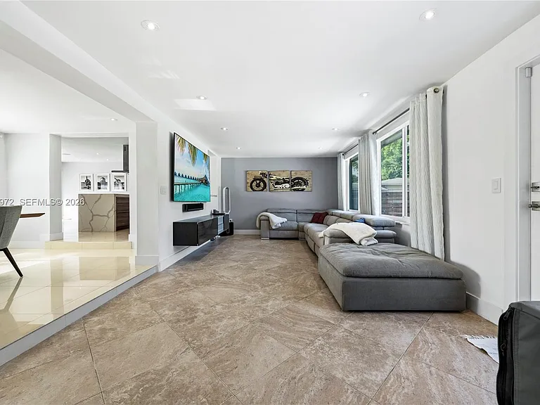 217 E Acre Dr — Photo 18