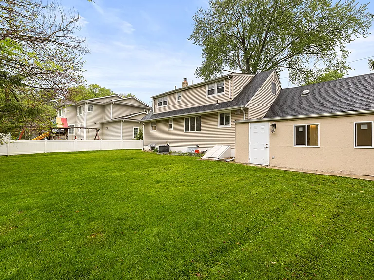 32 Beechwood Rd — Photo 19
