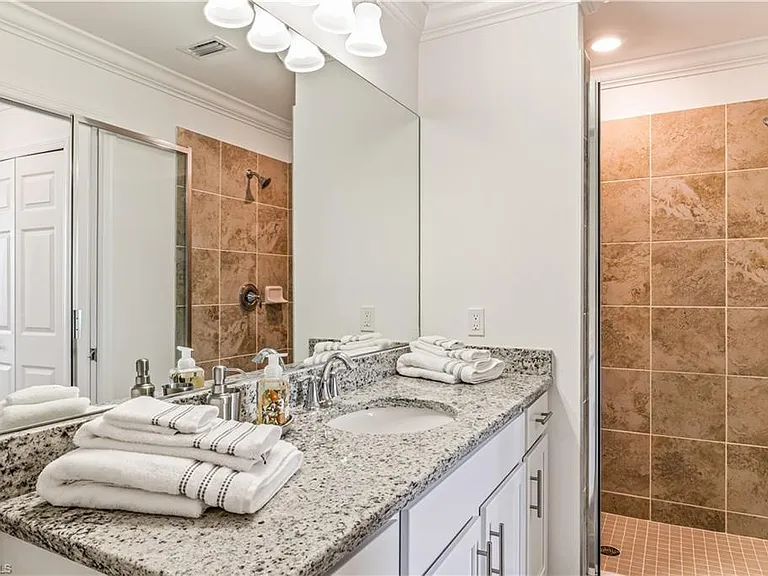 43020 Greenway Blvd #325 — Photo 9
