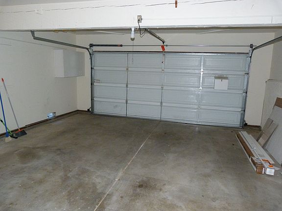 4th image of 2016 Fairmont Dr
