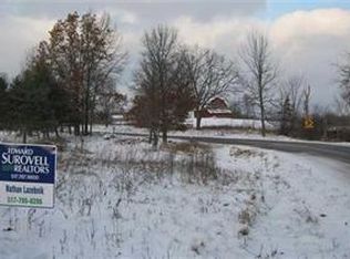 12100 Berryville Rd, Rives Junction, MI 49277