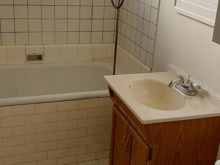 Large full bathroom