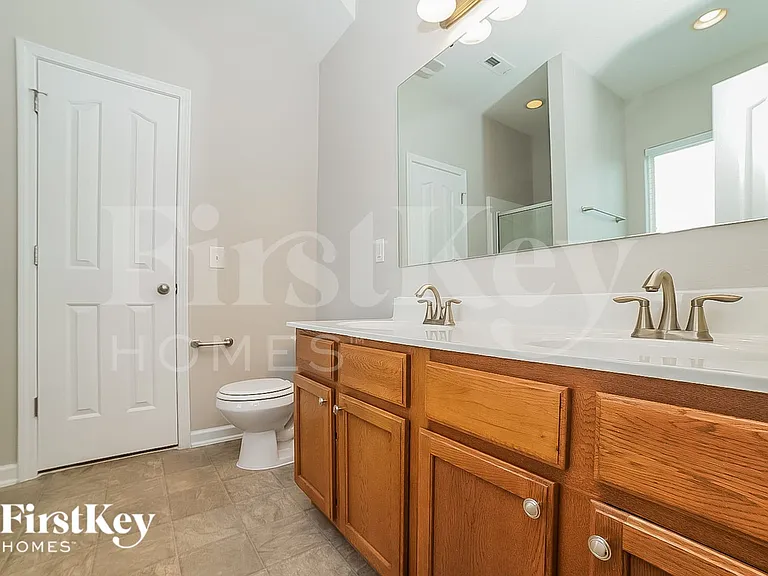 121 Fining Ct — Photo 9