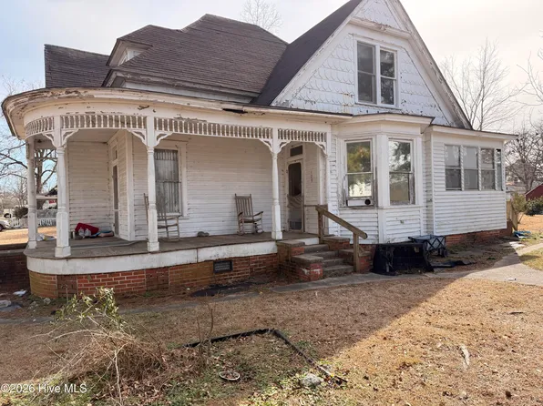 109 W Foy Street, Richlands, NC 28574