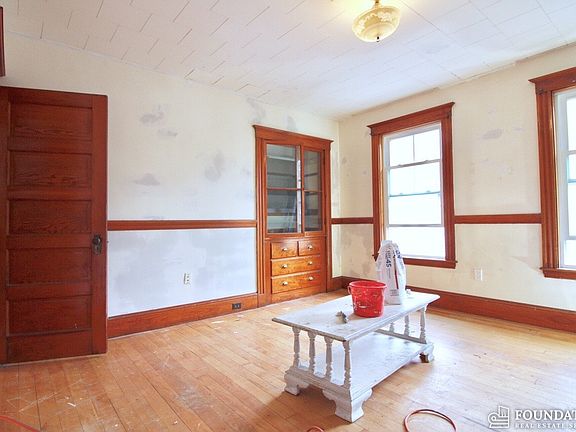 4th image of 29 Hunnewell Ave #1E