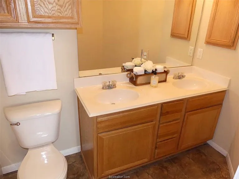 3207 Neuburg Ct — Photo 12