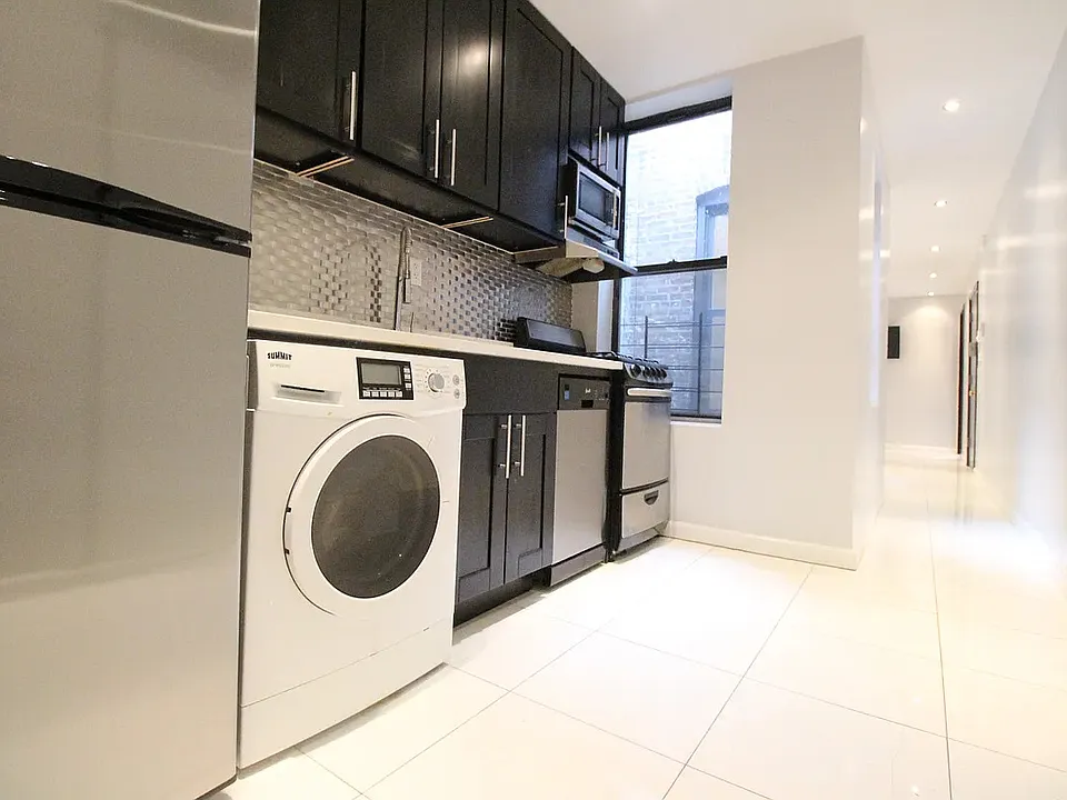 926 Amsterdam Ave #8F