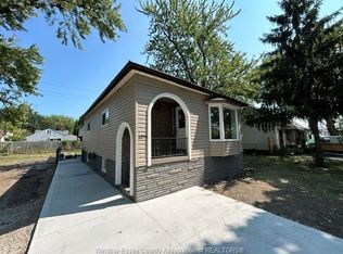 1376 Saint Luke Rd, Windsor, ON N8Y 3N2