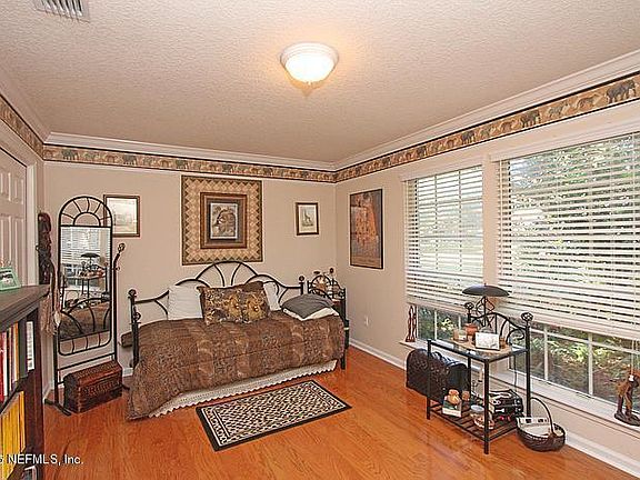 5th image of 1133 Chandler Oaks Dr