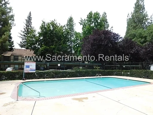750 Del Verde Cir #2 — Photo 23