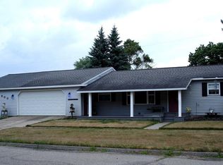 800 Hartner Dr, Holly, MI