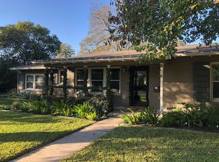 105 Bryker Dr, Terrell Hills, TX 78209