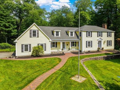 17 Townsend Rd, Lynnfield, MA, 01940