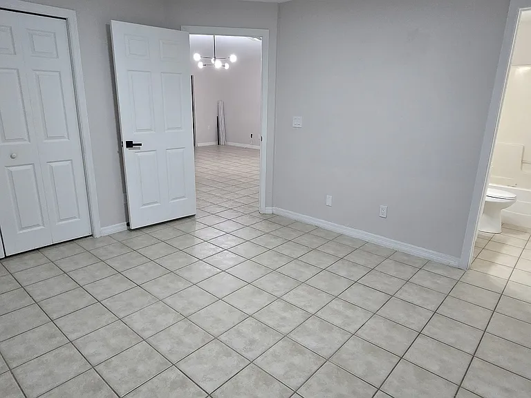 2435 Paul Ave S — Photo 8