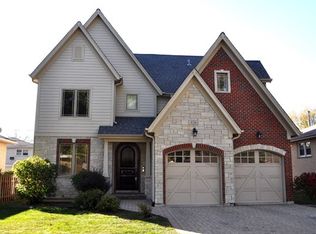 926 S 6th Ave, La Grange, IL 60525