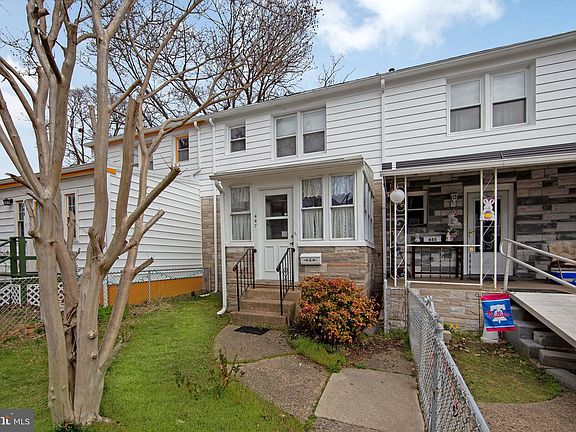 2nd image of 447 S Andrews Ave