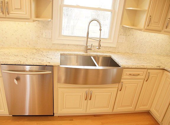 4th image of 3828 Brett Ln