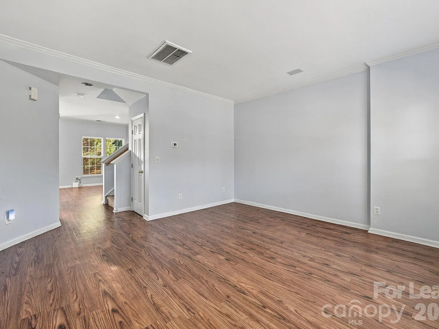 3 bed, 2.5 bath, 1807 sqft, $1,950 — Photo 3