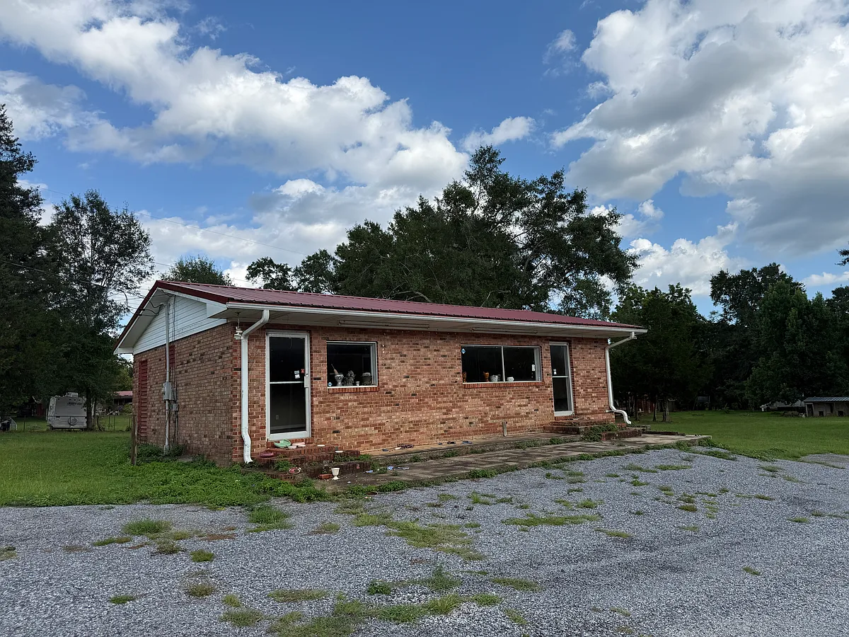 Photo 2 of 34 - 6400 N Highway 29 - Molino, FL Building Photo - 6400 N Highway 29