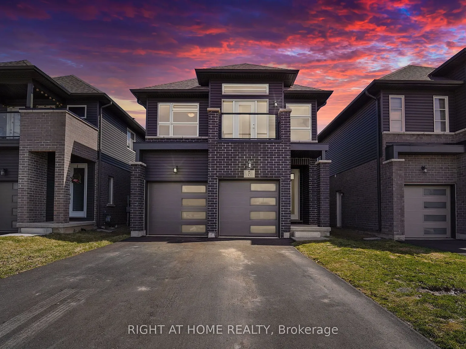 4 bed, $2,800 — Photo 1