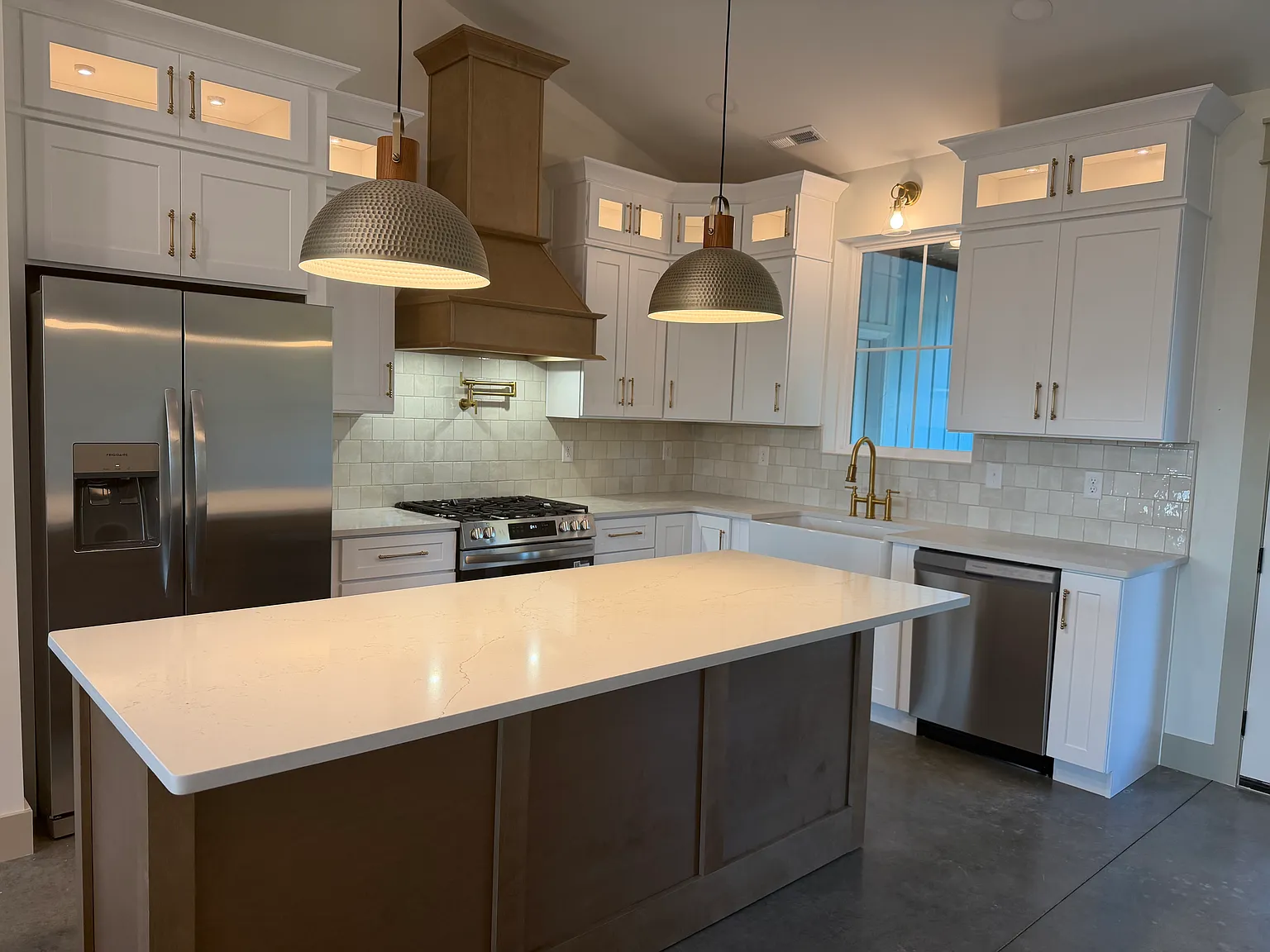3 bed, 2.5 bath, 2130 sqft, $2,700 — Photo 2