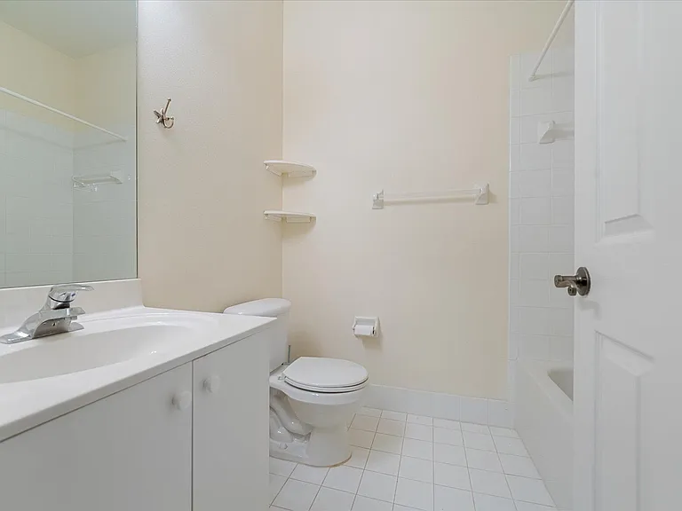 112 Lighthouse Cir #G — Photo 21