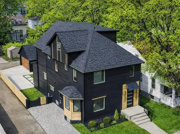 125 N Washington Ave, Royal Oak, MI 48067