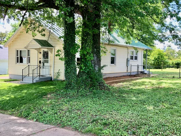 2205 Mayflower Dr, Lynchburg, VA 24501