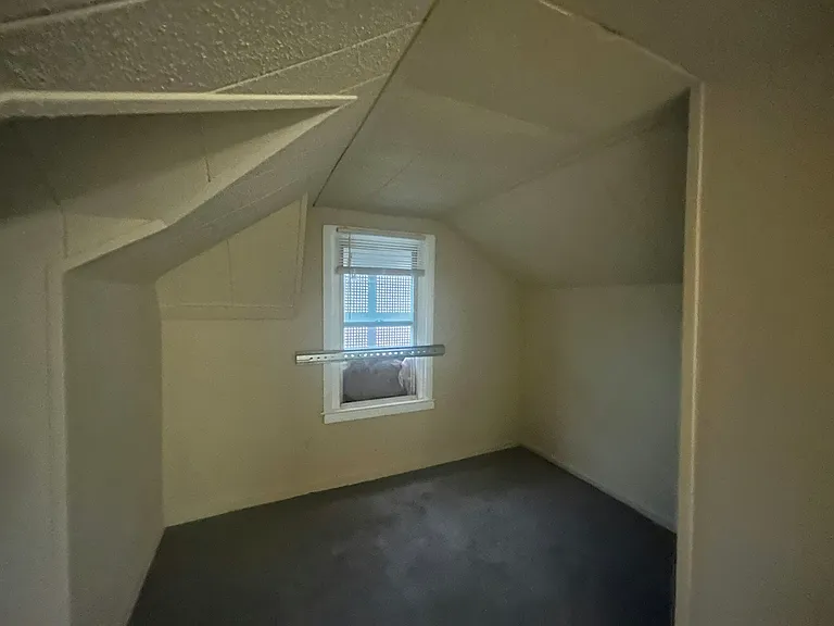 16824 Rutherford St — Photo 11