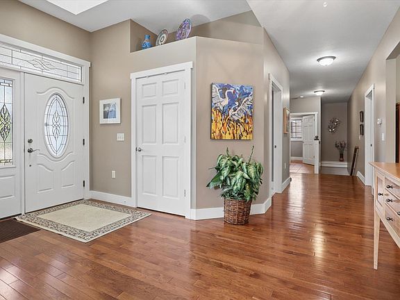 5th image of 905 Deerstone Dr
