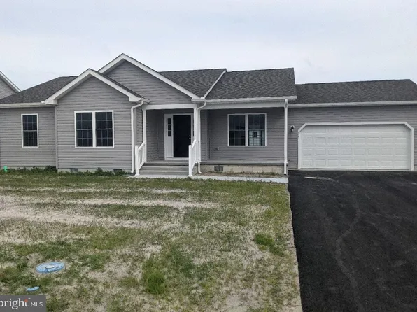 1009 E Redwood Ct, Harrington, DE 19952