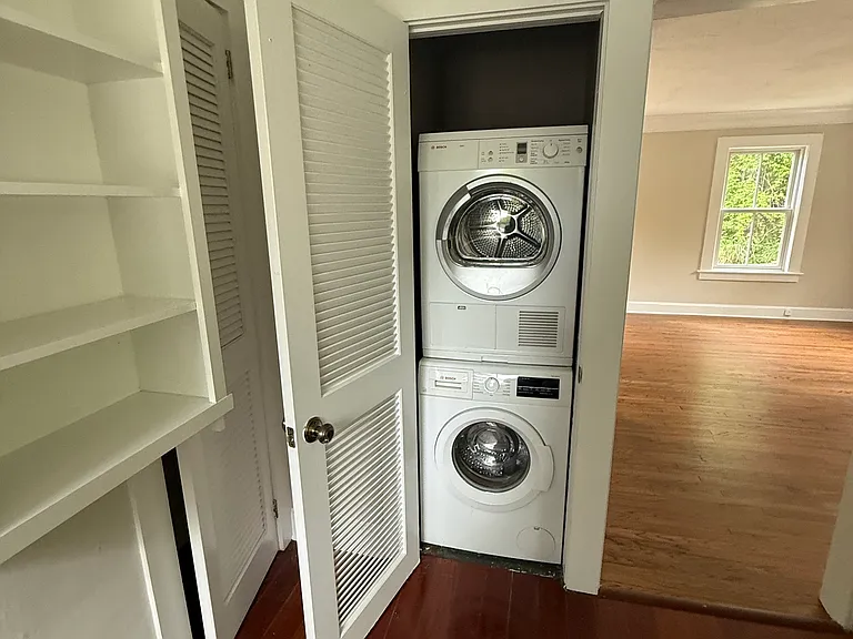 312 Ferry Rd — Photo 9