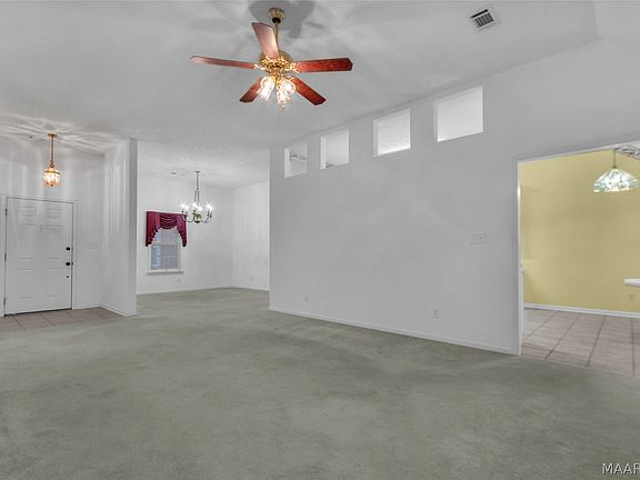 5th image of 1018 Autumn Ridge Rd