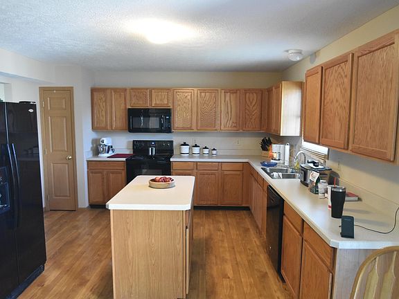 5th image of 52 Gala Ave SW