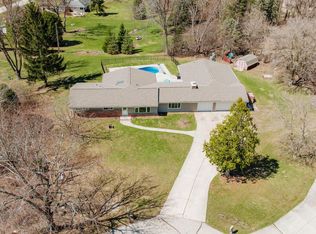 2985 Emery Dr, Brookfield, WI 53005