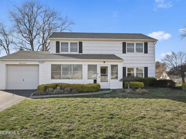 27 Idolstone Lane, Aberdeen, NJ 07747