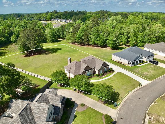 2nd image of 206 Glen Oaks Dr