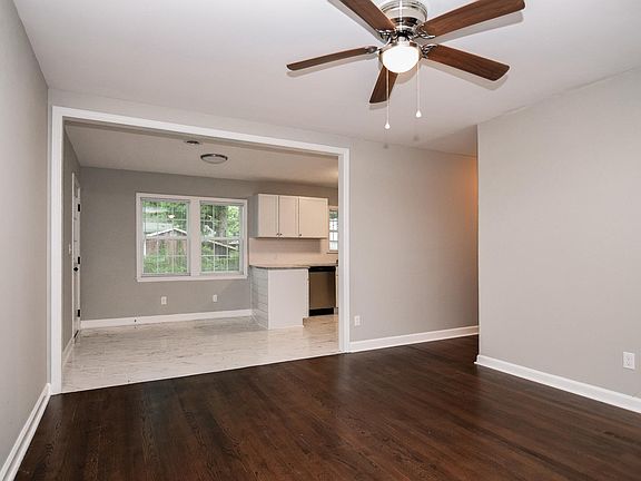 3rd image of 1129 Sherwood St
