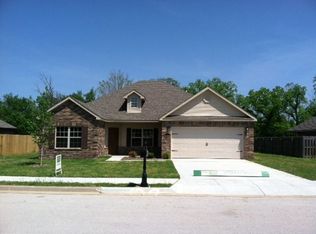 300 McKissic Spring Rd, Centerton, AR 72719