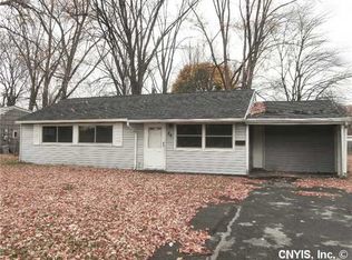 25 Devonshire Rd, Syracuse, NY 13212