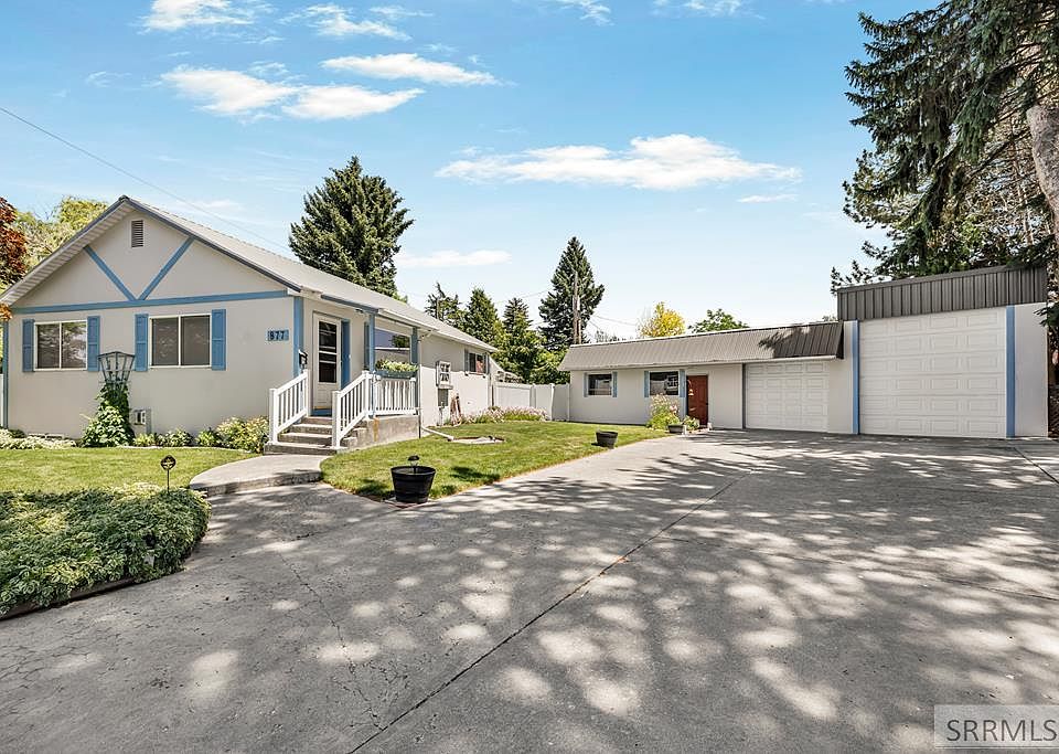1st image of 877 Flora Cir