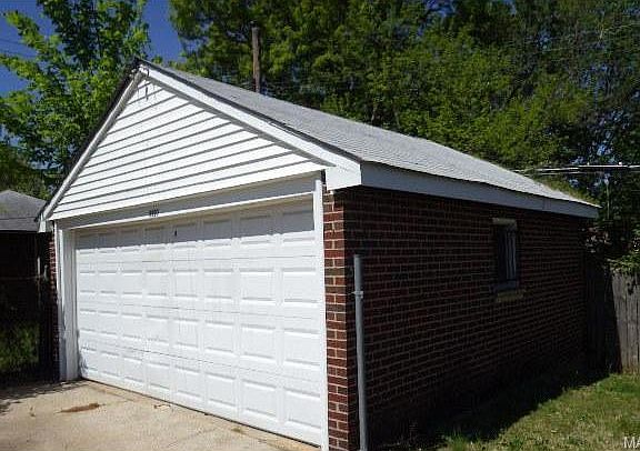 4th image of 5807 Riverview Blvd